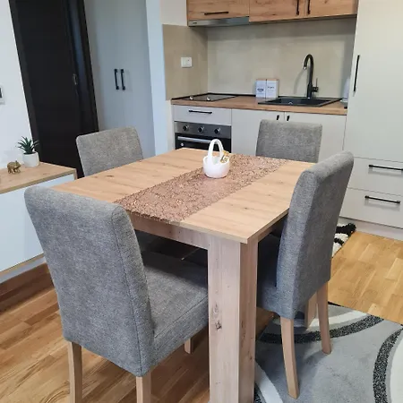 Apartamento Gorska Oaza 2 *